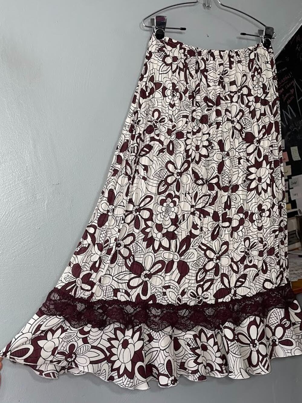 Bobbie Bee Skirt Size 8 Crinkle Pleated Brown Floral Romantic Fairy Y2K Lace